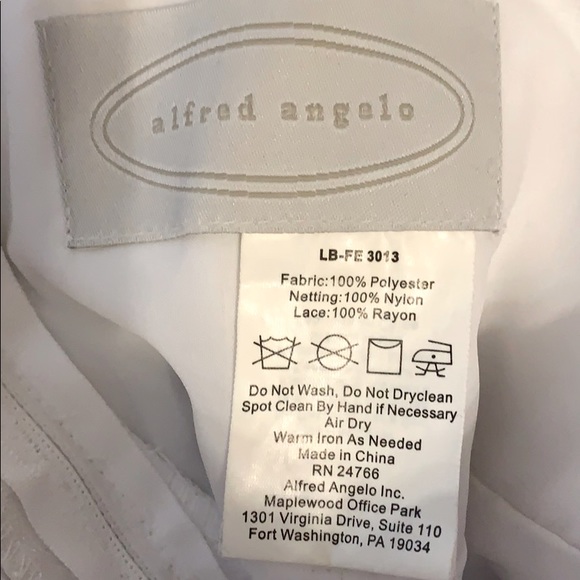 Alfred Angelo wedding dress size 4 - Picture 14 of 14